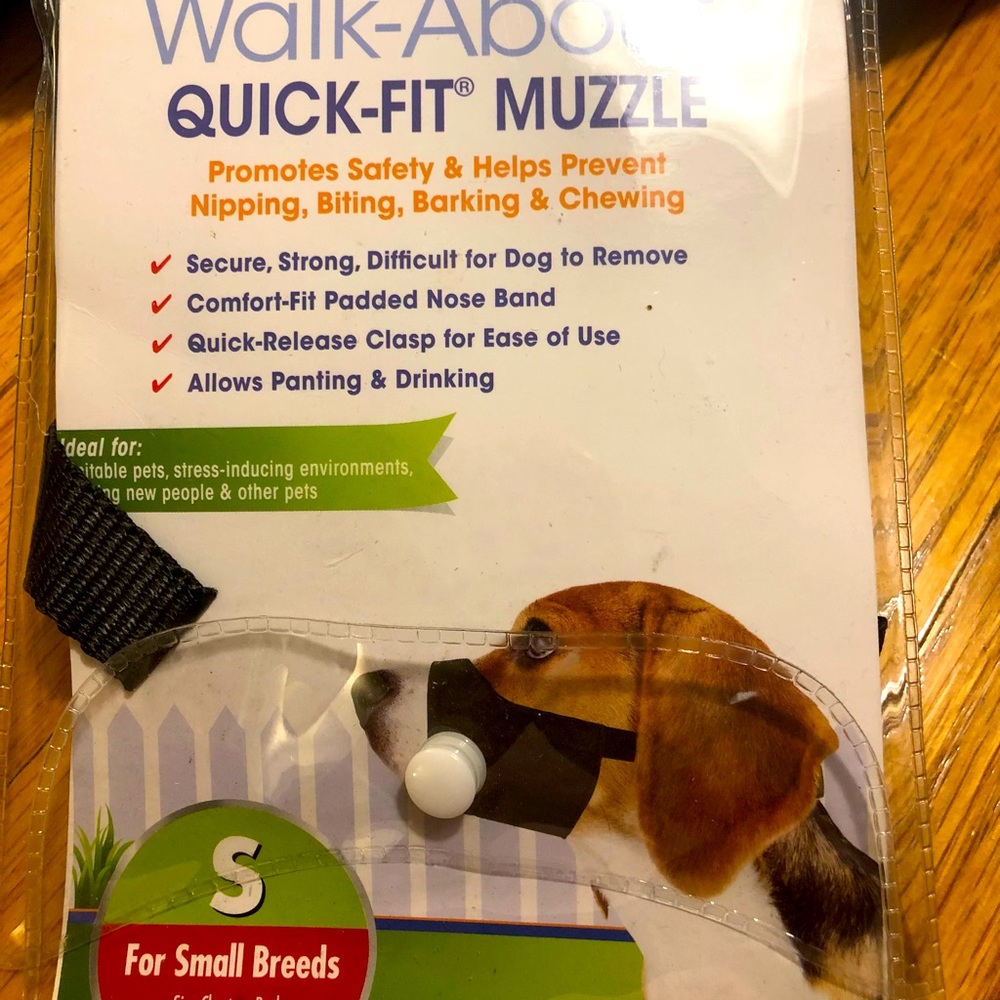 Small dog easy fit comfy muzzle new in package
